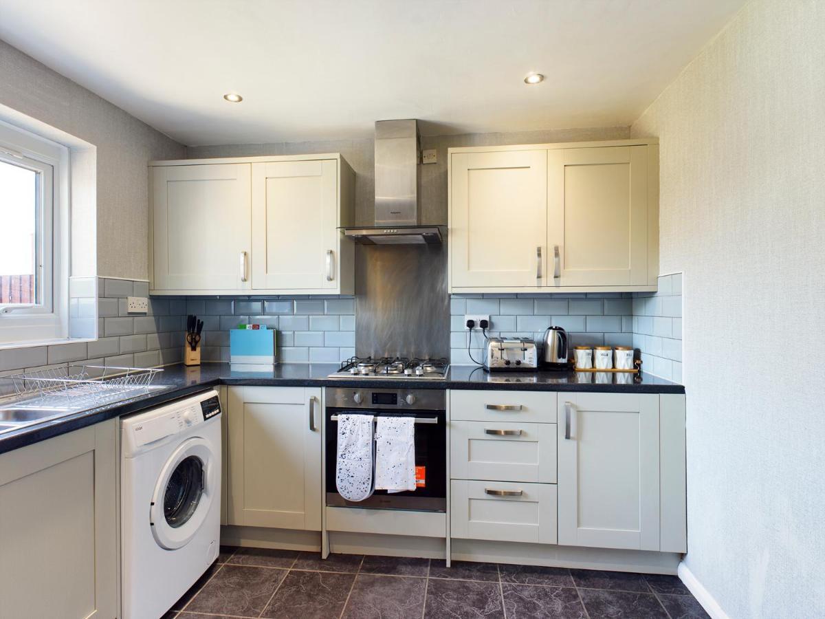 247 Serviced Accommodation In Telford- 3Br House 外观 照片