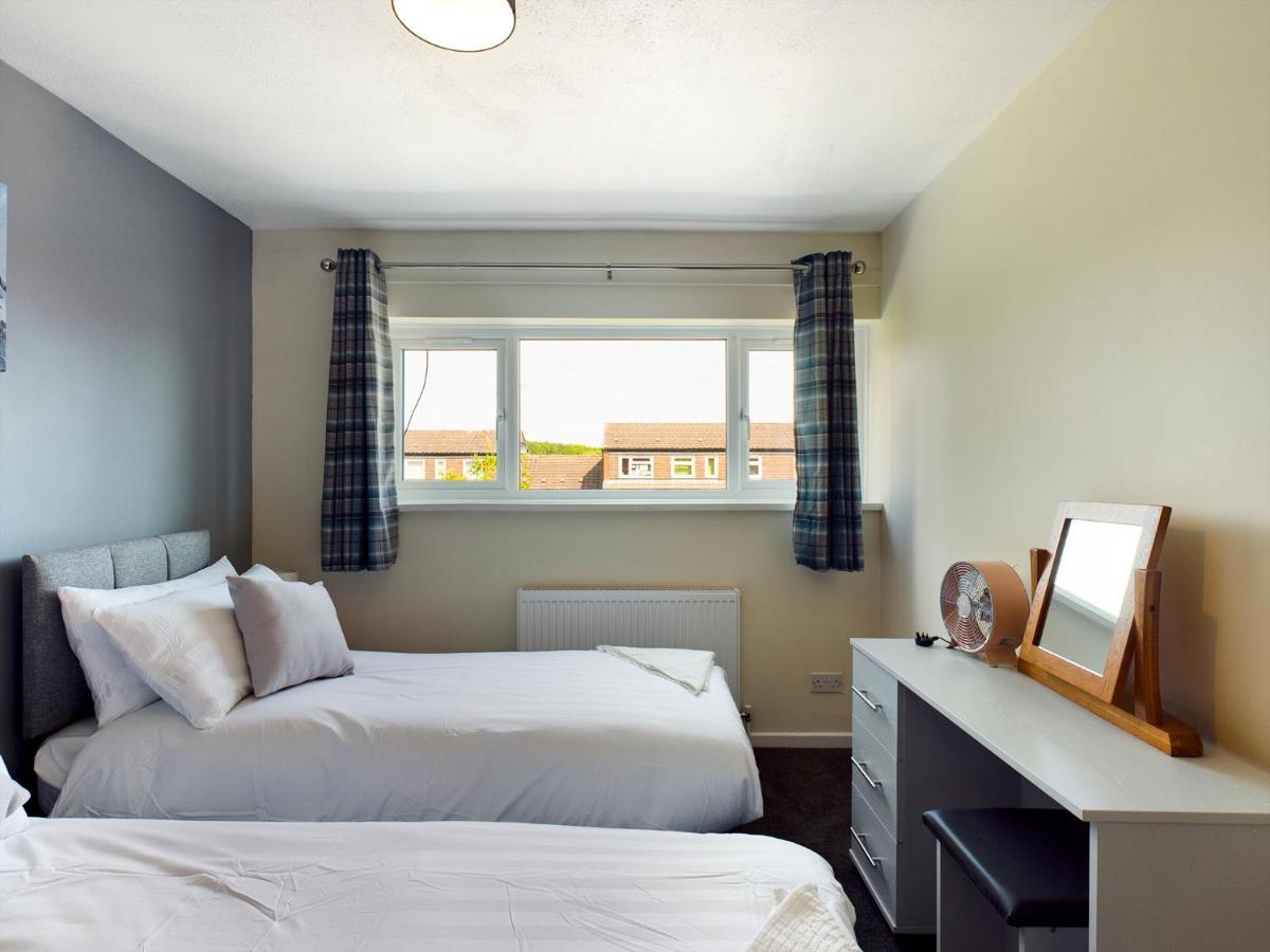 247 Serviced Accommodation In Telford- 3Br House 外观 照片