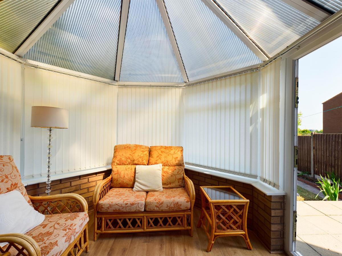 247 Serviced Accommodation In Telford- 3Br House 外观 照片